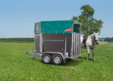 Pferdeanhänger Serie VI-P für den Transport von Warmblut Pferden und anderen Großtieren
